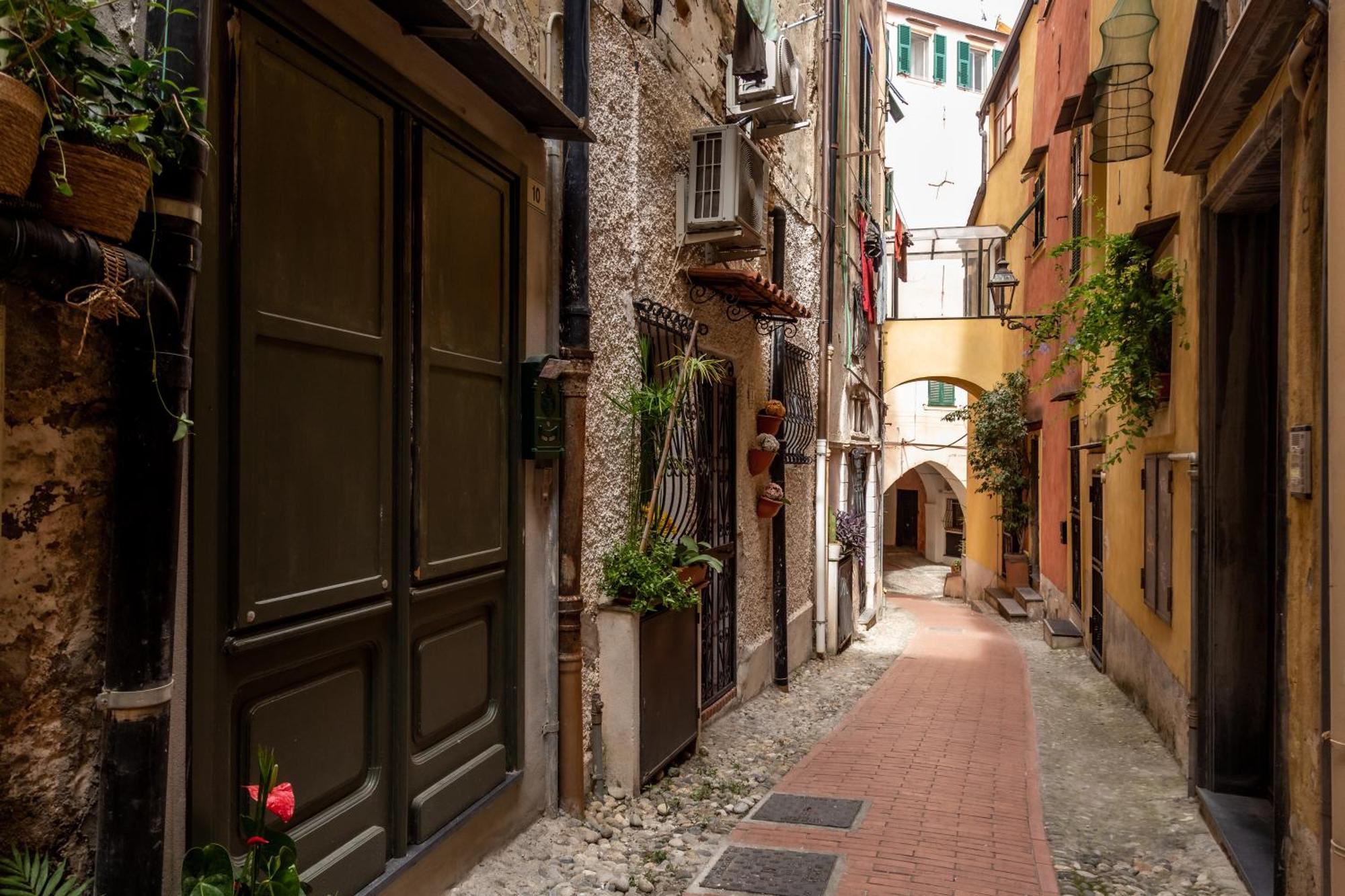 216B - Monolocale Lapigna Sanremo, Centro Storico Apartment Exterior foto