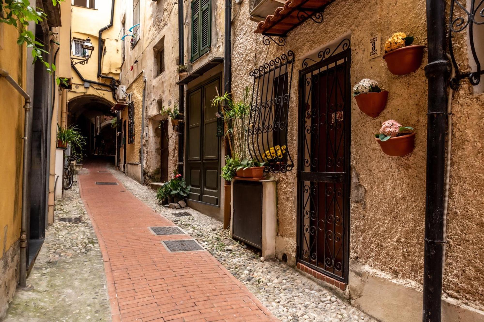 216B - Monolocale Lapigna Sanremo, Centro Storico Apartment Exterior foto